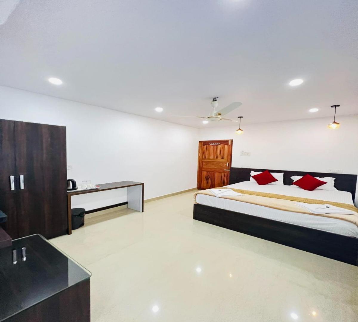 Sea Shore Residency Порт Блеър Екстериор снимка