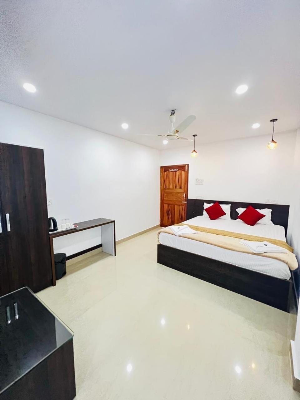 Sea Shore Residency Порт Блеър Екстериор снимка